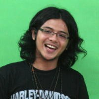 Ramon Y. Tungka Garap Proyek Idealis