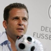 Bierhoff: Loew Takkan Pergi