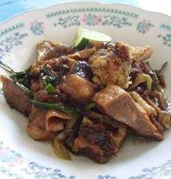 Kepala Kambing Pak Wi Cukup Menendang