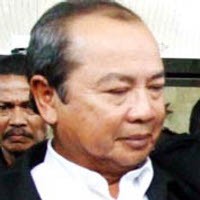 Kuliah Ekonomi Burhanuddin di Pengadilan