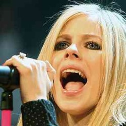 Avril Lavigne Siap Rajai YouTube