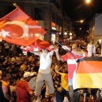 Kemenangan untuk Persahabatan