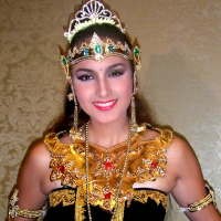 Nadine Keliling Amrik Bareng Nicholas Saputra