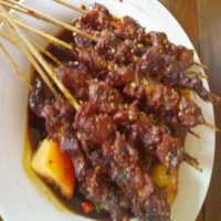 Mencicipi Sate Menthok dari Tuban
