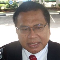 Semen Gresik Anggap Rizal Ramli Tak Beretika   