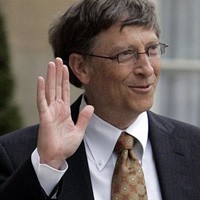 Hari Ini Gates Tinggalkan Microsoft dengan Air Mata