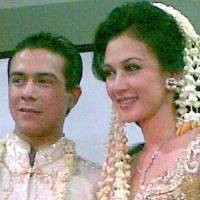 Belum Sehat, Dina Lorenza Tunda Bulan Madu