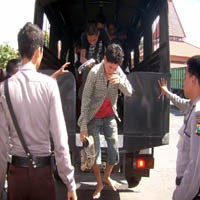 Kuasai Surau, 20 Anggota Punk Banyuwangi Dibekuk