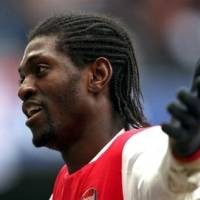 Adebayor Pilih Barca