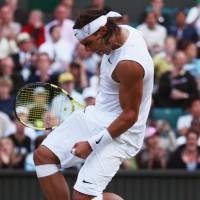 Tak Ada Kejutan, Para Unggulan Melenggang