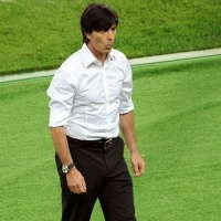 Loew Paling Fashionable di Euro