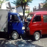 Gara-gara Botol Ar Mineral, Mobil Box Cium Carry Kapsul