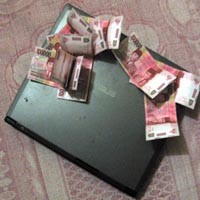 Laptop dan Uang Mardiyanto Amblas Saat Ditinggal Ambil Gaji