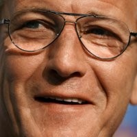 Lippi Takkan Paksa Pemain yang Sudah Pensiun