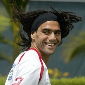 Madrid dan MU Buru Falcao 