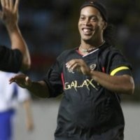 Siapa Mau Si Gendut Dinho?