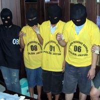 Enam Orang Pengedar & Pemakai Shabu Dibekuk