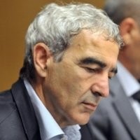 Domenech Selamat dengan Syarat