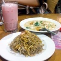 Kwetiau Seafood Mak Nyus 