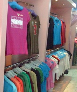 Gaya Casual Girlie di Raoula 