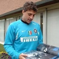 Chelsea Lepaskan Crespo