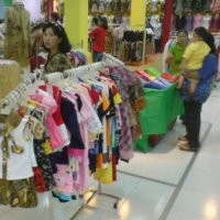 Ketika Pedagang Tradisional Harus Bersaing dengan Raksasa