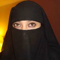 Sarah Azhari Bercadar 