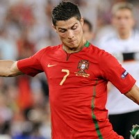 Jangan Pergi, Ronaldo