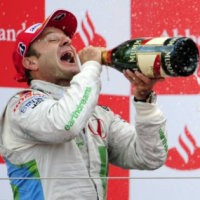 Barrichello Belum Ingin Pensiun