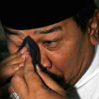 Dituding Korupsi, Cagub Soekarwo Dilaporkan ke Polisi