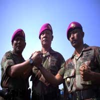 Tongkat Komandan Pasukan Marinir I Berpindah Tangan