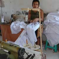 Pengusaha Home Industri Seragam Sekolah Ketiban Rezeki