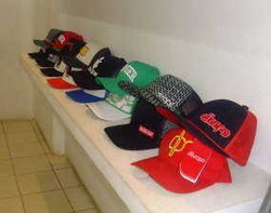 Topi Pelindung Wajib untuk Cuaca Bandung   