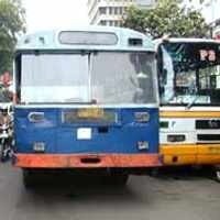 Api Bus PPD dari Mesin, Disiram Malah Tambah Besar