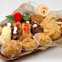 Oleh-oleh Kaya Rasa Dari Soes Merdeka 