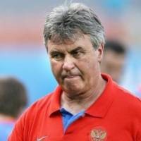 Hiddink Tergoda Premiership