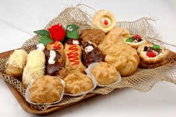 Oleh-oleh Kaya Rasa Dari Soes Merdeka 