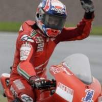 Hat-trick Kemenangan Stoner