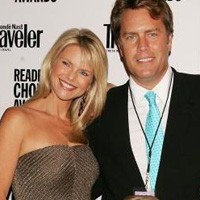 Supermodel Cerai Lantaran Suami Doyan Porno Internet