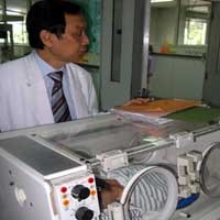 Membaik, Kembar Siam NTT Dipindah ke Irna Anak