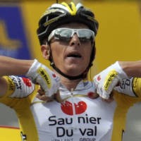 Evans Kecelakaan, Ricco Menangi Etape 9