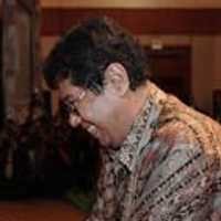 Bersaksi, Besan SBY Diserbu Puluhan Kamera