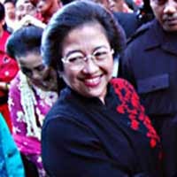Megawati Nonton Wayang di Nganjuk 