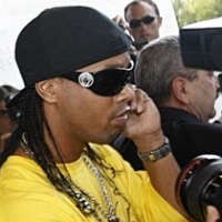 Inilah Alasan Barca Lepas Dinho ke Milan