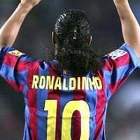 Nomor 10 untuk Dinho?