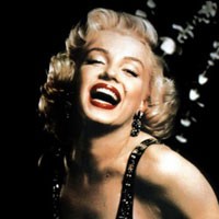 Marilyn Monroe Rilis Fashion Line