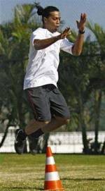 Di Mana Ronaldinho Ditempatkan?
