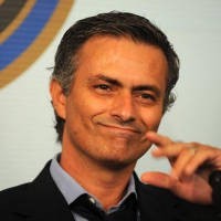 Mourinho Balas Hinaan Ancelotti