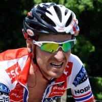 Banyak Insiden, Arvesen Menang