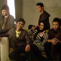 Caramel Somasi Band Pelantun Lagu Geby